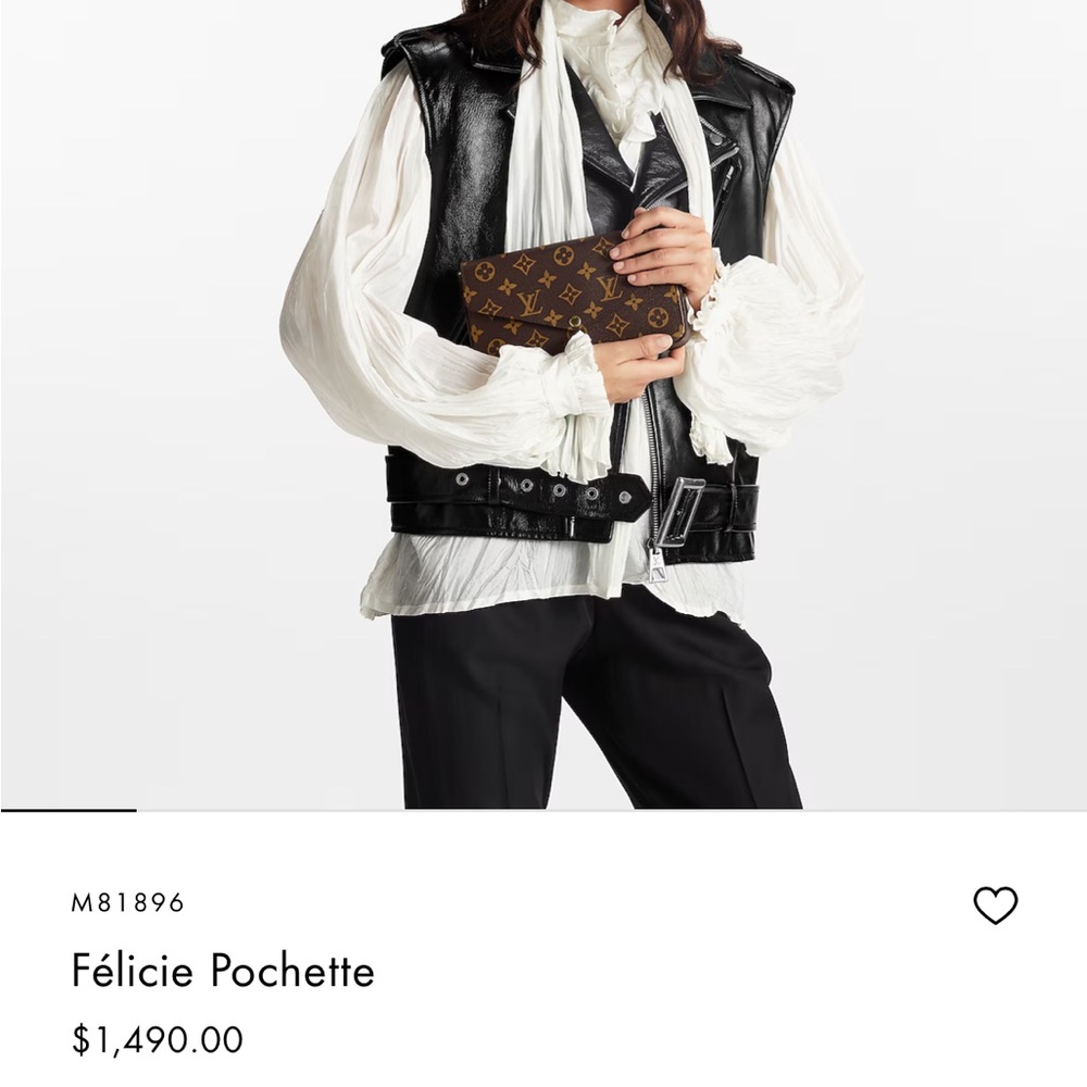 Barely used - Felicie Pouch - in great condition. Only had it for 2 years